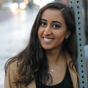 Meet your Posher, Noha